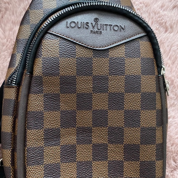 Brown satchel cross body - Picture 3 of 3